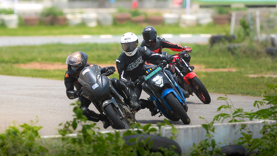 “Speedway” Track Bike Racing Photography Project | B.Sc Photography Student Project